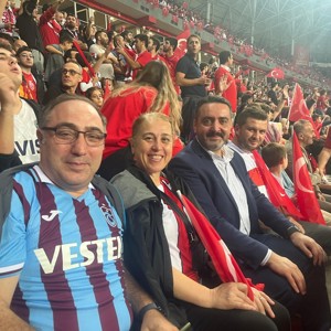 Samsun 19 Mayıs Stadyumu'nda Şehit Yakınları Ve Gazilerimizle Milli Maçımız Büyük Bir Coşkuyla İzlendi - fotoğraf 2