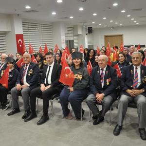 Vatan ve Kahramanlık Buluşmaları Programı Kapsamında Gençlerimiz İle Gazilerimiz Bir Araya Geldi… - fotoğraf 3