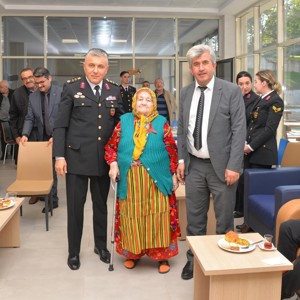 Jandarma Komando Eğitim Merkez Komutanından Huzurevimize Ziyaret - fotoğraf 4