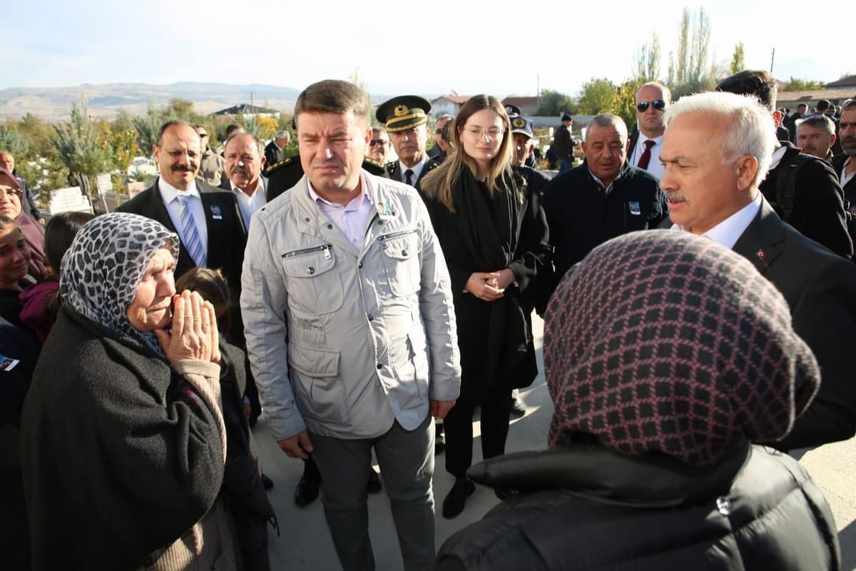 KIBRIS GAZİMİZE AHDE VEFA ! - fotoğraf 1