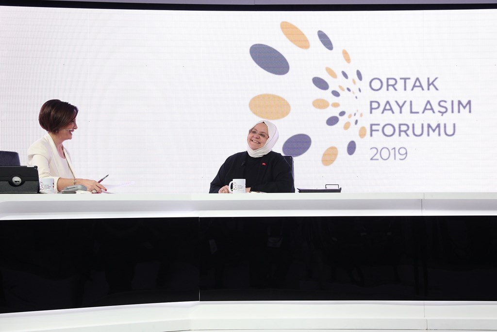 Bakan Selçuk: “134 Mobil Ekibimizle 16 Bin Çocuğumuza Ulaştık”