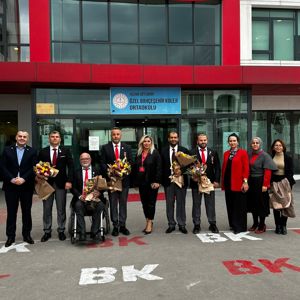Vatan ve Kahramanlık Buluşmaları etkinliğinde Kahraman Gazilerimiz öğrenciler ile bir araya geldi - fotoğraf 5