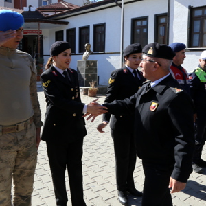 Çocuklarımız Jandarma Personelleri ile Bir Araya Geldi - fotoğraf 2