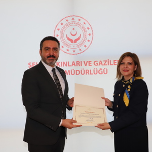 Bir Çerçeve İki Kahraman - fotoğraf 2