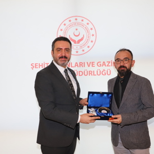 Bir Çerçeve İki Kahraman - fotoğraf 3