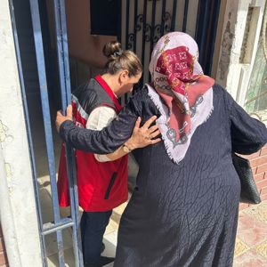 YAŞLI DESTEK BİRİMİ, BÜYÜKLERİMİZİN YANINDA OLMAYA DEVAM EDİYOR  - fotoğraf 1