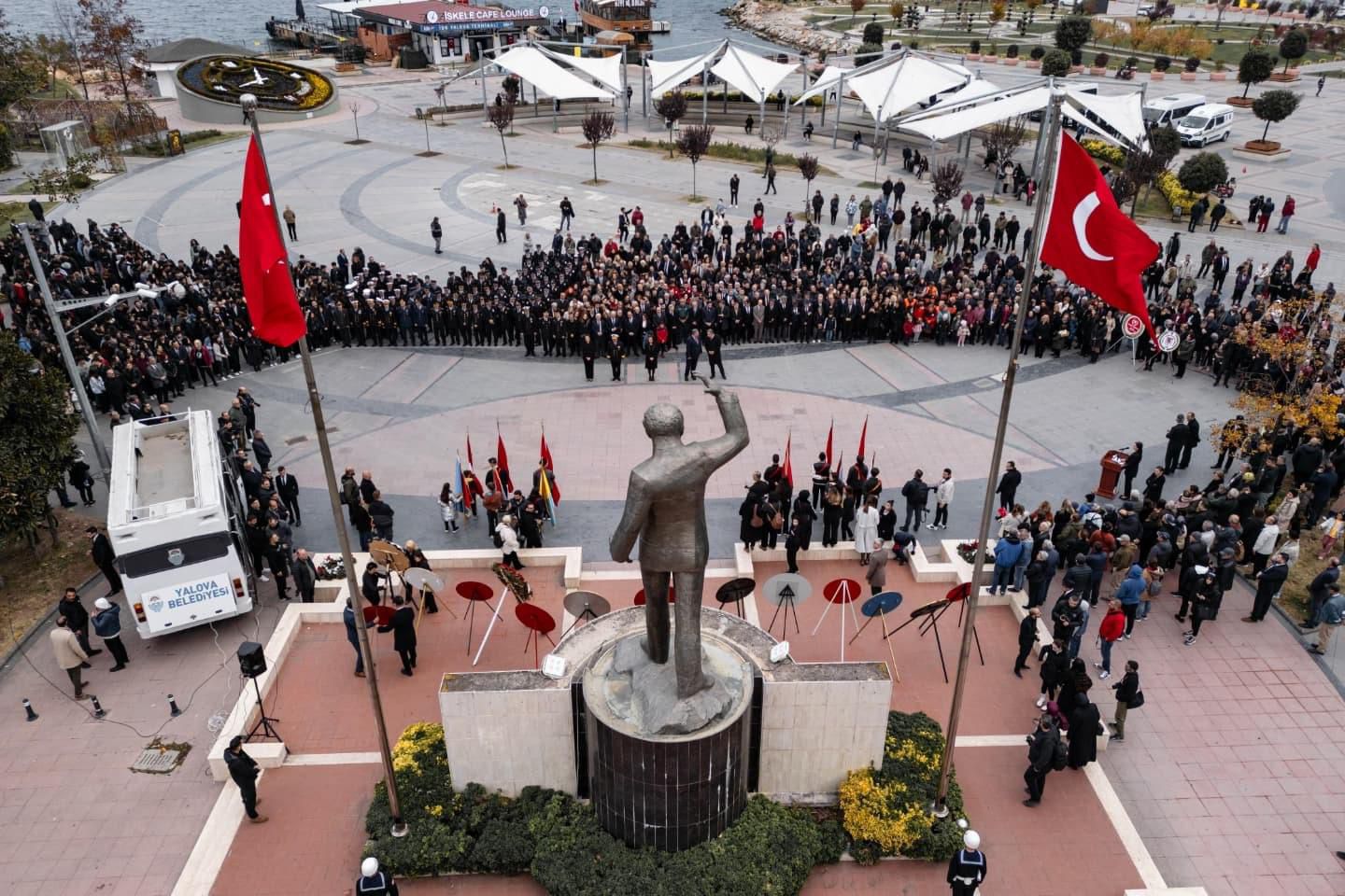 Cumhuriyetimizin kurucusu Gazi Mustafa Kemal Atatürk’ün aramızdan ayrılışının 86. yıl dönümü dolayısıyla anma programı düzenlendi