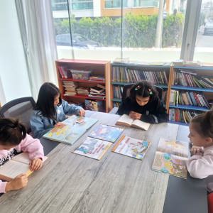 Dünya Çocuk Kitapları Haftası Kapsamında Kütüphane Ziyareti - fotoğraf 1