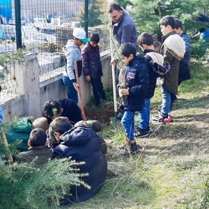 Çocuklarımız, Büyüklerimiz, Kahraman Gazilerimizle Birlikte Fidan Dikme Etkinliklerine Katıldık - fotoğraf 10