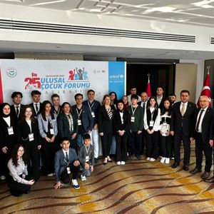 İl Müdürümüz Arif LAÇİN, 25. Ulusal Çocuk Forumu’na İl Çocuk Hakları Komite Temsilcileri ile katılım sağladı - fotoğraf 1