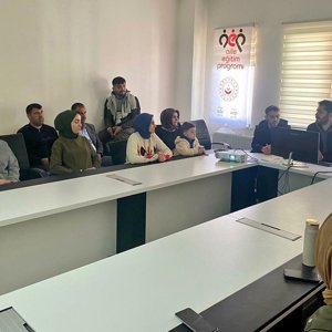 Kozluk İlçe Sağlık Müdürlüğü personellerine Bakanlığımızın sosyal hizmet modelleri konusunda eğitim  - fotoğraf 1
