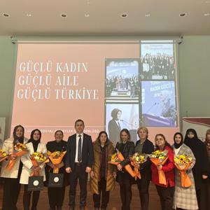 25 Kasım Kadına Yönelik Şiddete Karşı Uluslararası Mücadele Günü Etkinliği Düzenlendi - fotoğraf 12