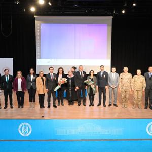 Bitlis Eren Üniversitesi’nde “Kadına Yönelik Şiddete Hayır” Konferansı - fotoğraf 6