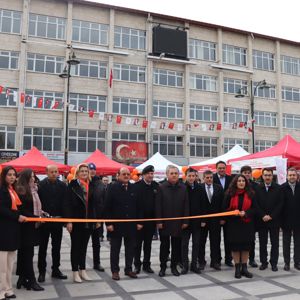 25 KASIM KADINA YÖNELİK ŞİDDETE KARŞI  ULUSLARARASI MÜCADELE  GÜNÜ ETKİNLİKLERİ GERÇEKLEŞTİRİLDİ. - fotoğraf 3