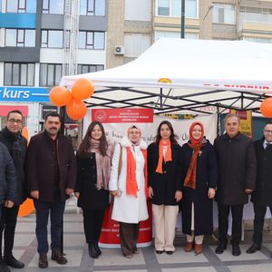 25 KASIM KADINA YÖNELİK ŞİDDETE KARŞI  ULUSLARARASI MÜCADELE  GÜNÜ ETKİNLİKLERİ GERÇEKLEŞTİRİLDİ. - fotoğraf 7
