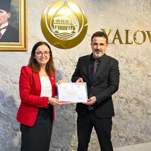  Valimiz Sayın Dr. Hülya Kaya  Tarafından 3 Aralık Dünya Engelliler Günü'nde Erişilebilirlik Belgeleri Takdim Edildi  - fotoğraf 6