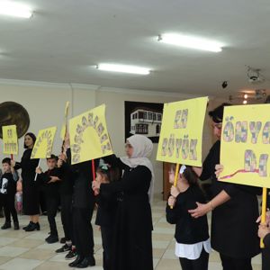 BURDUR ENGELSİZ YAŞAM BAKIM REHABİLİTASYON VE AİLE DANIŞMA MERKEZİNDE KALAN ÇOCUKLARIMIZ SAYIN VALİMİZE ZİYARET GERÇEKLEŞTİRDİLER. - fotoğraf 5