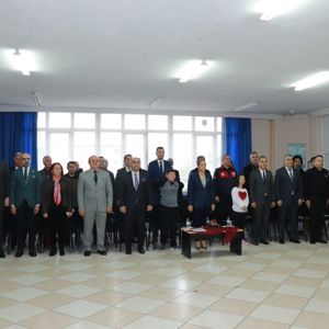 BURDUR ENGELSİZ YAŞAM BAKIM REHABİLİTASYON VE AİLE DANIŞMA MERKEZİNDE KALAN ÇOCUKLARIMIZ SAYIN VALİMİZE ZİYARET GERÇEKLEŞTİRDİLER. - fotoğraf 6