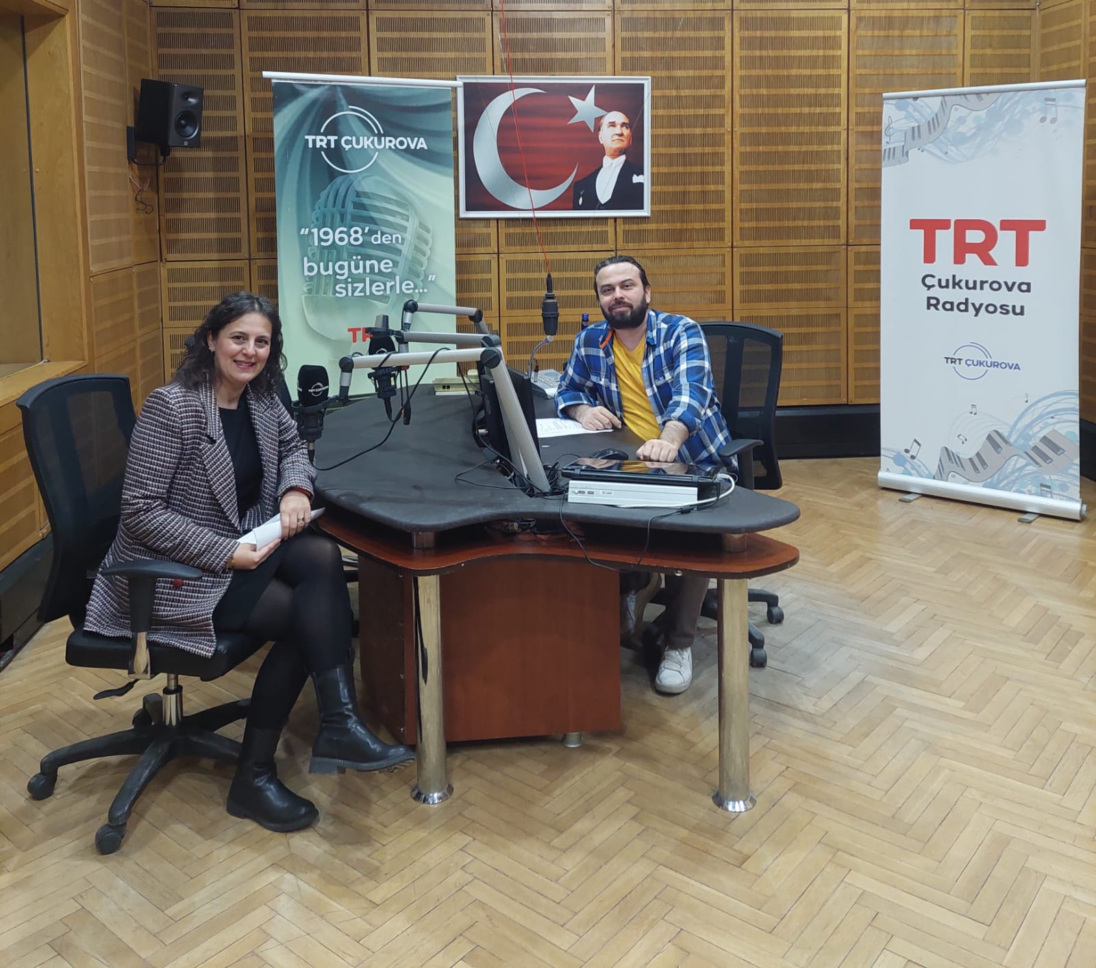İl Müdürlüğümüz #EngelliHizmetleriBirimimiz tarafından 3 Aralık Dünya Engelliler Günü münasebetiyle TRT Çukurova Radyosunda  "Bakanlığımız Hizmet Modelleri" hakkında bilgilendirmede bulunuldu. Ayrıca #EngellilerGünü  anlam ve önemine vurgu yapıldı.