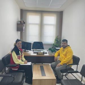 #MezitliSHM,Çocuklar Güvende Projesi kapsamında Mezitli Naim Süleymanoğlu Spor Lisesi,Kuyuluk Belediye Ortaokulu ve İlkokuluna ziyaret düzenledi.  Okul idaresi ve psikolojik danışmanlara Sosyal Hizmetler ile ilgili bilgilendirme çalışmalarında bulunuldu. - fotoğraf 2