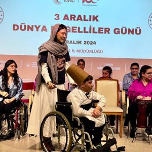 İl Müdürlüğümüzün düzenlediği 3 Aralık Dünya Engelliler Günü Sergi ve Gösteri Programı düzenlenmiştir. - fotoğraf 3
