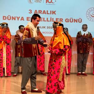 İl Müdürlüğümüzün düzenlediği 3 Aralık Dünya Engelliler Günü Sergi ve Gösteri Programı düzenlenmiştir. - fotoğraf 6