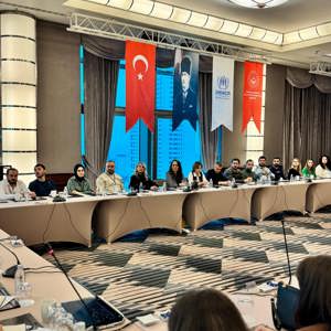 İl Müdürlüğümüz ve UNCHR işbirliği ile 4. Kadına Yönelik Şiddetin Önlenmesine İlişkin Ulusal Eylem Planını gerçekleştirdik.  - fotoğraf 3