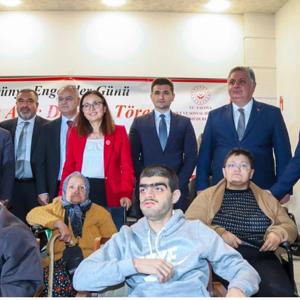 3 Aralık Dünya Engelliler Günü'nde Akülü Araç Dağıtımı Yapıldı - fotoğraf 1