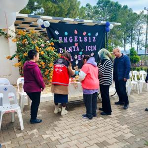 #ErdemliSHM, 3 Aralık Engelliler Günü kapsamında özel bakım merkezi ziyareti gerçekleştirerek özel bireylerimizle çeşitli etkinliklerde bulundu. Keyifli ve renkli bir gün geçirildi.  - fotoğraf 3