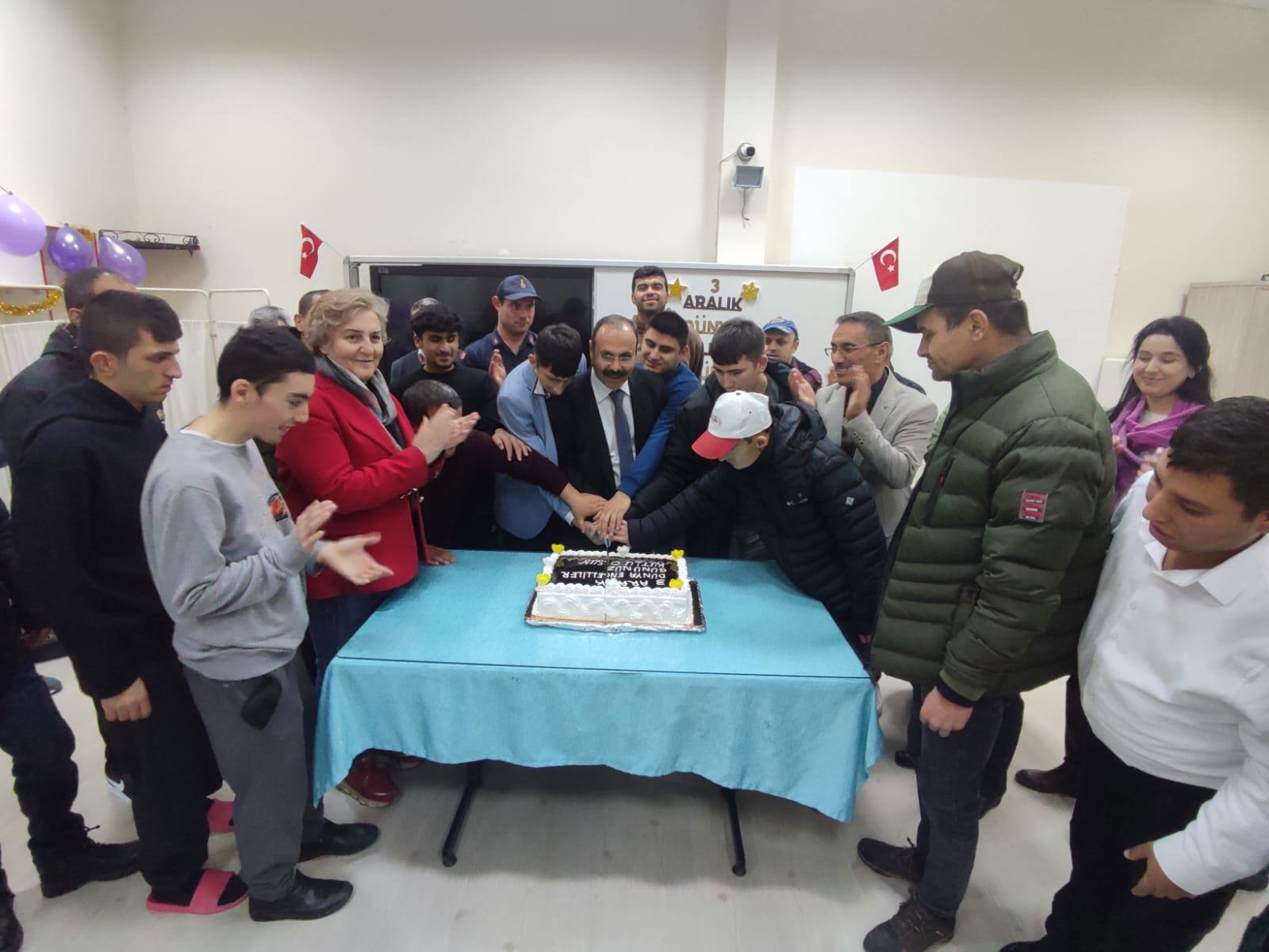 Engelleri Sevgiyle Aşıyoruz, Her Günü Farkındalıkla Yaşıyoruz! - fotoğraf 1