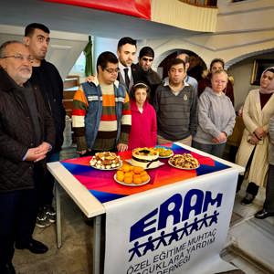  Özel Eğitime Muhtaç Çocuklara Yardım Derneği (ERAM) tarafından düzenlenen program gerçekleştirlmiştir. - fotoğraf 2