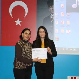 İl Müdürlüğümüz tarafından Bakanlığımızın 19 ilde pilot çalışma olarak yürüttüğü “Modüler Aile Eğitim Programına ” katılım gösteren kişilere sertifika takdimi yapılmıştır - fotoğraf 6