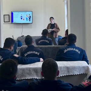 Tosya İlçe Jandarma Komutanlığı Personellerine Kadına Yönelik Şiddetle Mücadele Eğitimi - fotoğraf 4