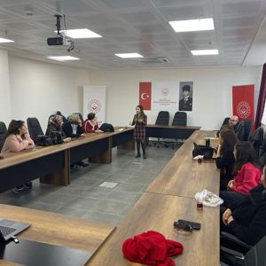 04-05 Aralık 2024 tarihlerinde İl Müdürlüğümüz toplantı salonunda "Kadın Hizmetlerinde Görevli Destek Personellerinin Mesleki Becerilerini Artırmaya Yönelik Eğitim" düzenlendi. - fotoğraf 2