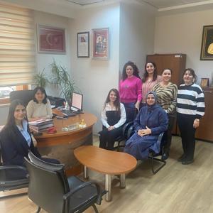 Aile Danışmanlığı Birimimiz,Toroslar SYDV personellerine yönelik “Aile Danışmanlığı, Bireysel Danışmanlık, Boşanma Süreci Danışmanlığı, Evlilik Öncesi Danışmanlığının kapsamları ve içeriği” konularında tanıtım çalışmasında bulundu. - fotoğraf 1