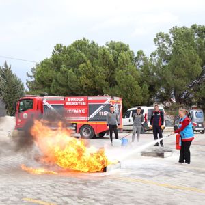 MÜDÜRLÜĞÜMÜZDE YANGIN TATBİKATI GERÇEKLEŞTİRİLDİ. - fotoğraf 1