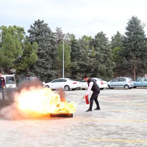 MÜDÜRLÜĞÜMÜZDE YANGIN TATBİKATI GERÇEKLEŞTİRİLDİ. - fotoğraf 2