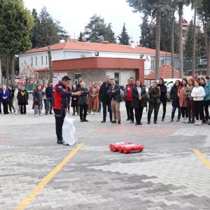 MÜDÜRLÜĞÜMÜZDE YANGIN TATBİKATI GERÇEKLEŞTİRİLDİ. - fotoğraf 13