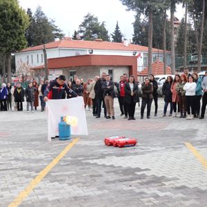 MÜDÜRLÜĞÜMÜZDE YANGIN TATBİKATI GERÇEKLEŞTİRİLDİ. - fotoğraf 14