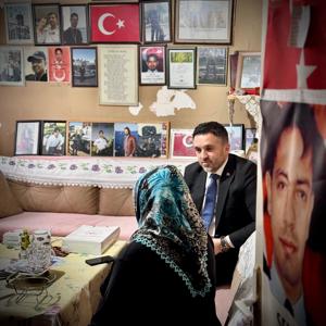 İl Müdürümüz Sn. Ömer TURAN, Şehit Polis Amiri Kadir YILDIRIM 'ın kıymetli ailesine ve hanesine ziyaret gerçekleştirmiştir. - fotoğraf 2