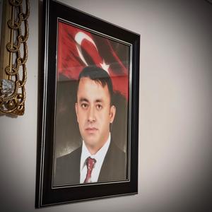 İl Müdürümüz Sn. Ömer TURAN, Şehit Ahmet DOKUYUCU 'nun kıymetli ailesine ve hanesine ziyaret gerçekleştirmiştir. - fotoğraf 5