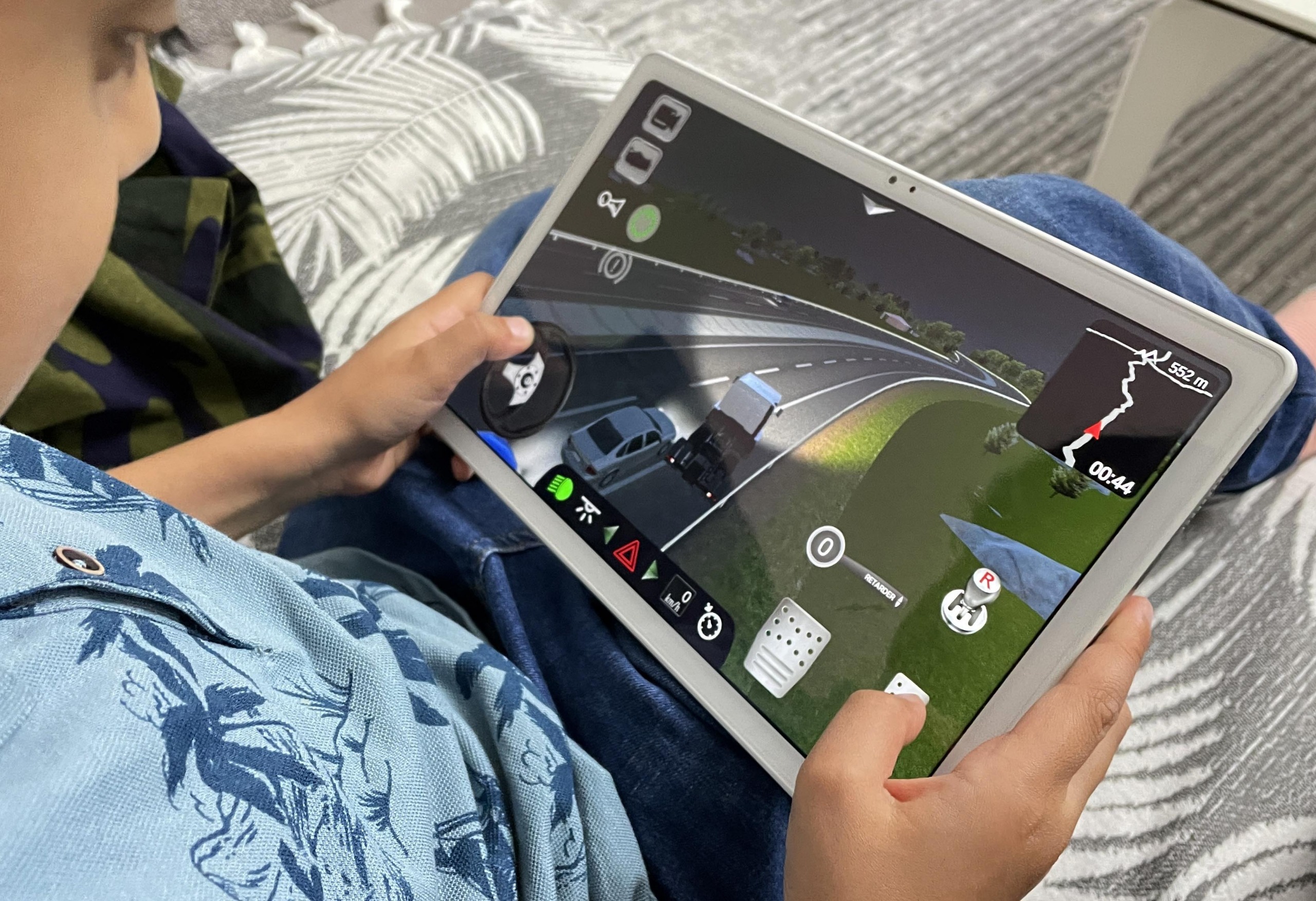 Çocuk İçin Dost Uygulamalar (DUY) web sitesi ve ihbar hattı ile 2 bin 394 içerik hakkında işlem yapıldı