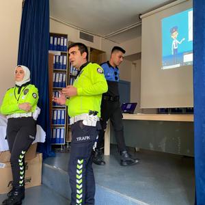 İl Müdürlüğümüze bağlı kuruluşlarımızda görev yapmakta olan personelimize yönelik  Afet ve Kaza durumları için çeşitli eğitim ve tatbikatlar gerçekleştirilmiştir.  - fotoğraf 5