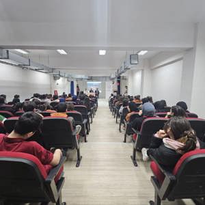 Kahraman Gazilerimizin ve kıymetli Şehit Yakınlarımızın katıldığı " Vatan ve Kahramanlık Buluşmaları " gençlerimiz ile birlikte gerçekleştirmeye devam ediyoruz. - fotoğraf 3