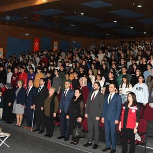 Kahraman Gazilerimizin ve kıymetli Şehit Yakınlarımızın katıldığı " Vatan ve Kahramanlık Buluşmaları " gençlerimiz ile birlikte gerçekleştirmeye devam ediyoruz. - fotoğraf 1
