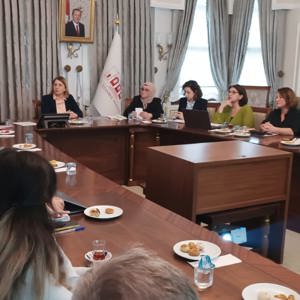 Vali Yardımcısı Sn. Serap ÖZMEN ÇETİN başkanlığında, İl Müdürümüz Sn. Ömer TURAN ile Kadına Yönelik Şiddetle Mücadele İstanbul İl Eylem Planı Toplantısı gerçekleştirilmiştir. - fotoğraf 1