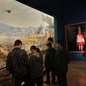 Muharip Gazilerimiz ve Çocuk Evlerinde ikamet eden çocuklarımız ile beraber “Kıbrıs Barış Harekâtı’nın 50’nci Yılı Sergisi” gezisi düzenlenmiştir. - fotoğraf 5
