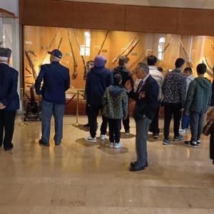 Muharip Gazilerimiz ve Çocuk Evlerinde ikamet eden çocuklarımız ile beraber “Kıbrıs Barış Harekâtı’nın 50’nci Yılı Sergisi” gezisi düzenlenmiştir. - fotoğraf 3
