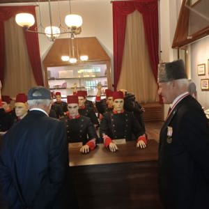 Muharip Gazilerimiz ve Çocuk Evlerinde ikamet eden çocuklarımız ile beraber “Kıbrıs Barış Harekâtı’nın 50’nci Yılı Sergisi” gezisi düzenlenmiştir. - fotoğraf 6