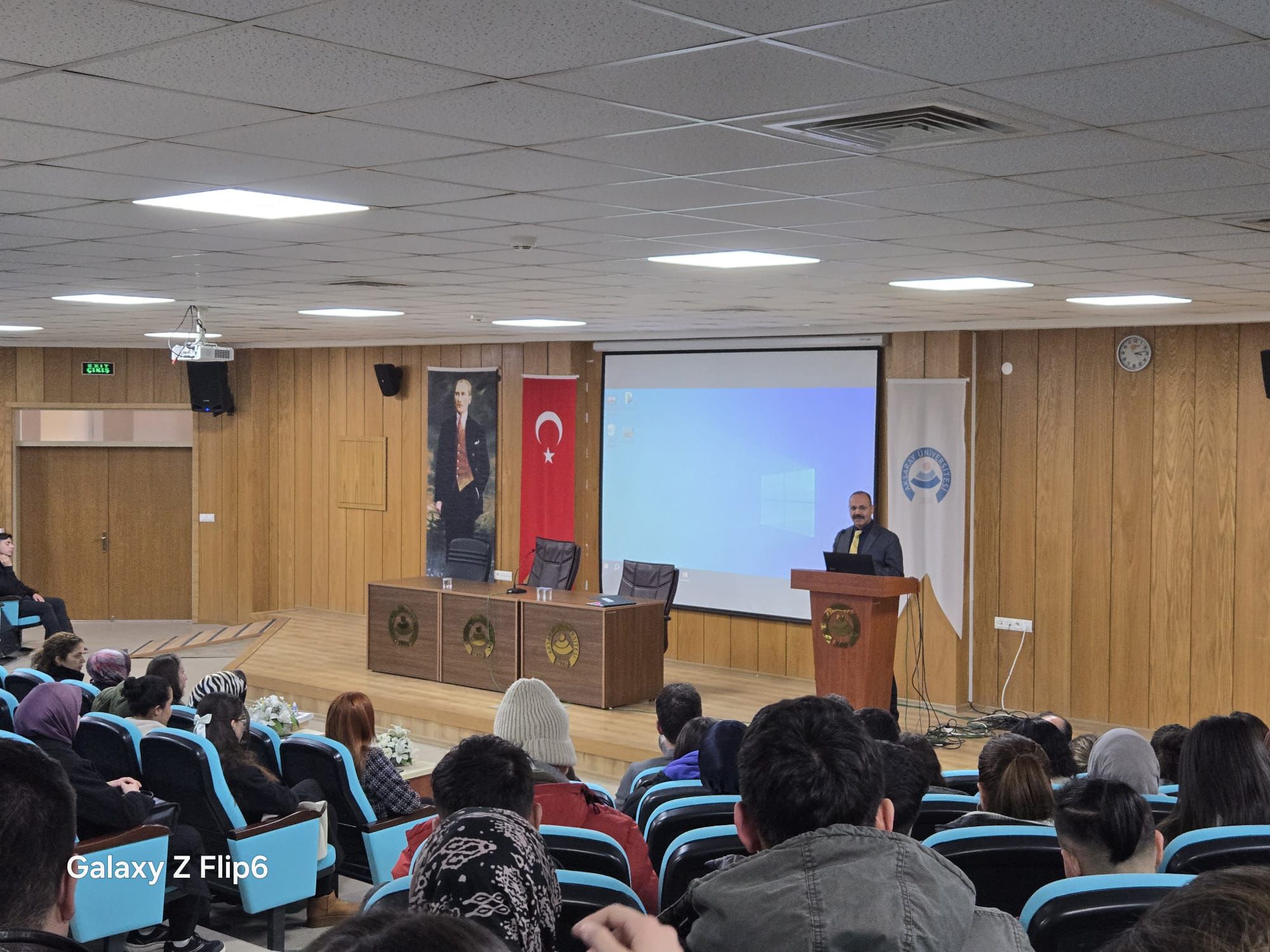 ''Sosyal Hizmetlerin Tanıtımı ve Hizmet Modelleri''  konulu seminer gerçekleştirildi.